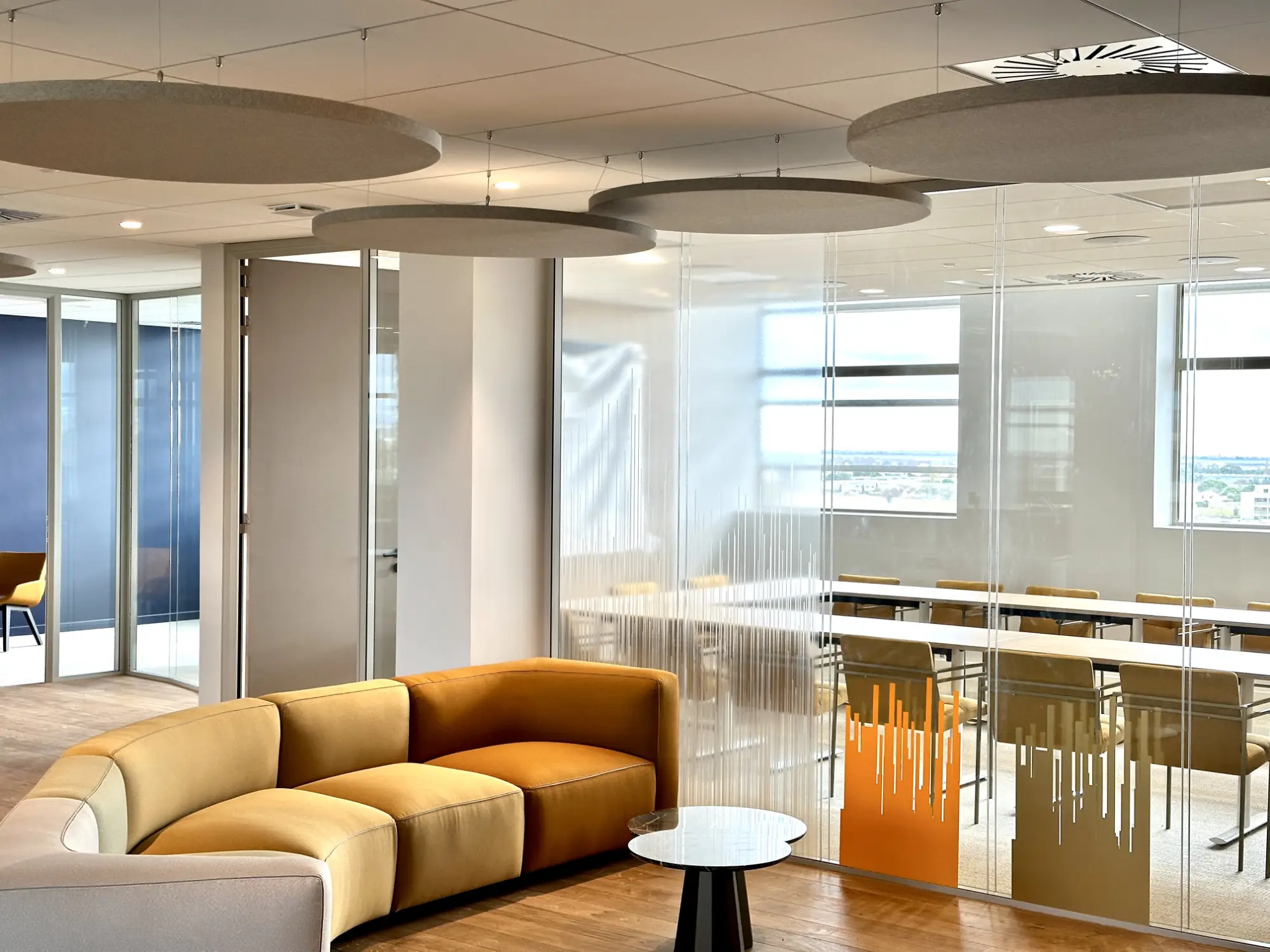 Traitement acoustique d’un open space par panneaux ORBIS